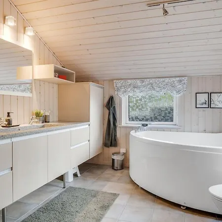 Semesterbostad Onni - 2-3km From The Sea By Interhome Saltum