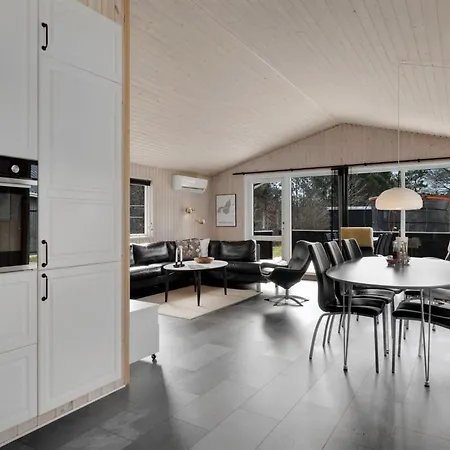 Onni - 2-3km From The Sea By Interhome